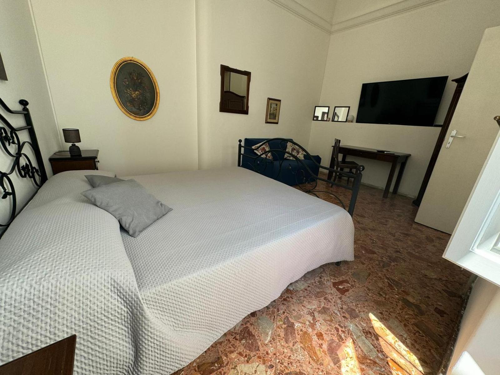 Arco Del Vescovo 2 Apartment Acireale Luaran gambar