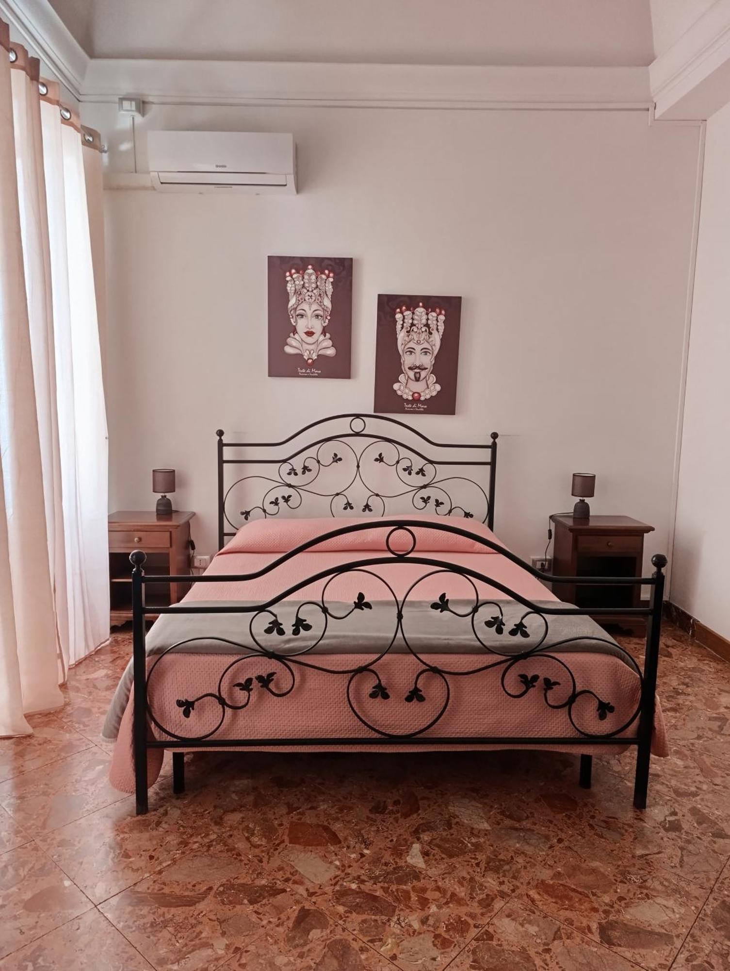 Arco Del Vescovo 2 Apartment Acireale Luaran gambar
